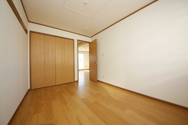 アヴニールT・Mの洋室