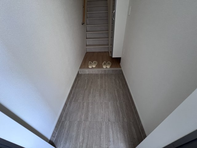 ユー　ジュネスの玄関
