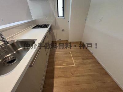 【キッチン】 | 神戸市垂水区南多聞台8丁目　新築戸建3号棟　仲介手数料無料！ | お料理しやすいキッチンです