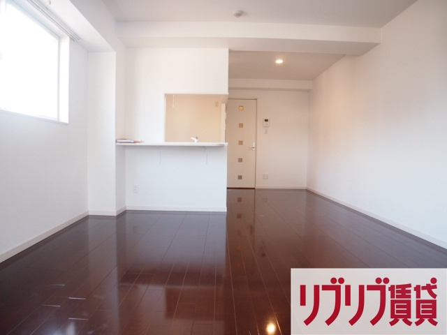 Arcobaleno SINMEI(アルコバレーノシンメイ)の居間・リビング