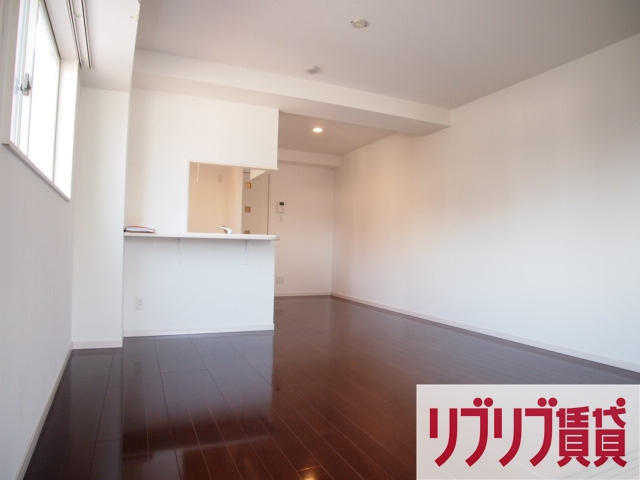 Arcobaleno SINMEI(アルコバレーノシンメイ)の居間・リビング