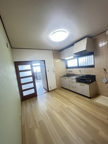 城の下ハイツA棟の居間・リビング