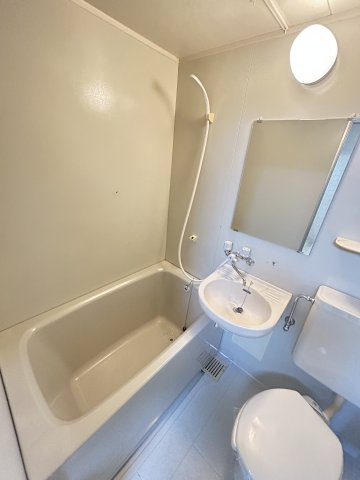 城の下ハイツA棟の浴室