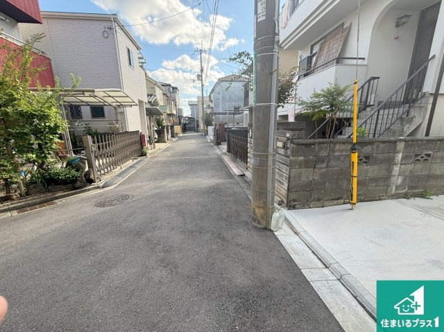 高槻市高西町　新築未入居の前面道路含む現地写真|周辺は落ち着いた街並みの住宅地！子育てがしやすい住環境です！まだ未完成ですが、現地でしかわからない事もございます。是非一度ご覧ください。