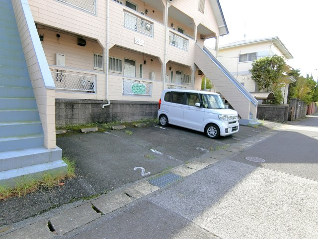 太陽のすまいるの駐車場
