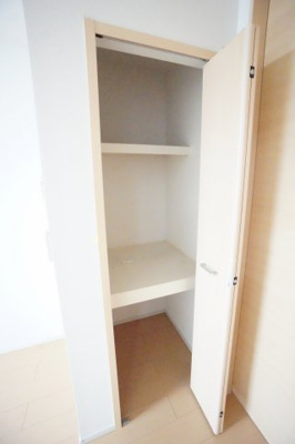 【収納】 | レジデンス作草部Ⅳ | ※同物件、同タイプの写真です。