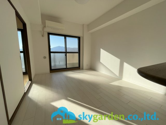 グランマーレ本厚木の居間・リビング|眺めの良いリビングダイニング