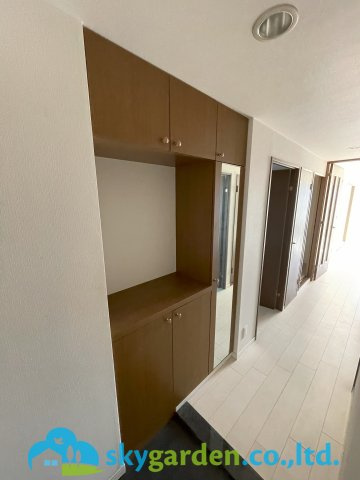 グランマーレ本厚木の玄関|シューズボックス