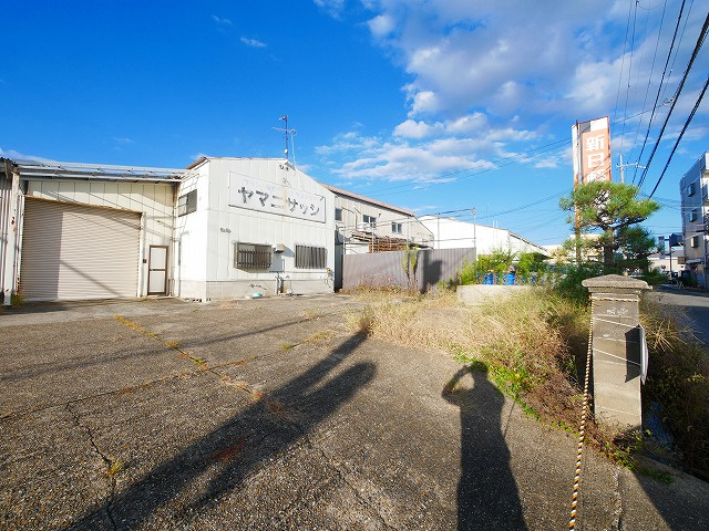 北之庄西町1丁目テナントの駐車場