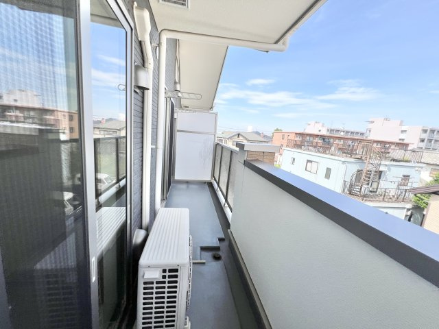 シャンドフルールⅡのバルコニー|※別部屋参考写真