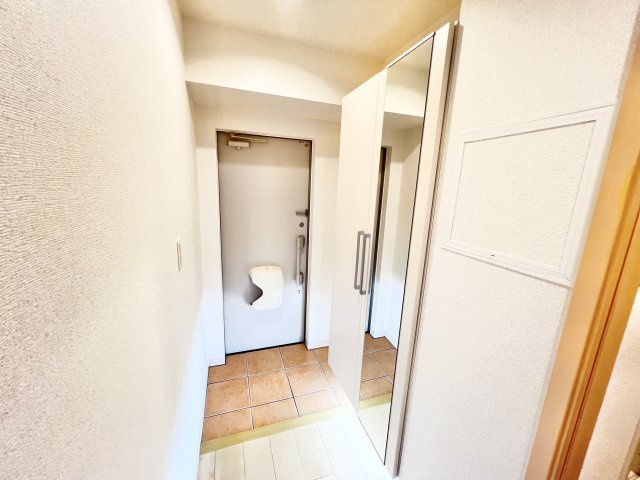 シャンドフルールⅡの玄関|※別部屋参考写真