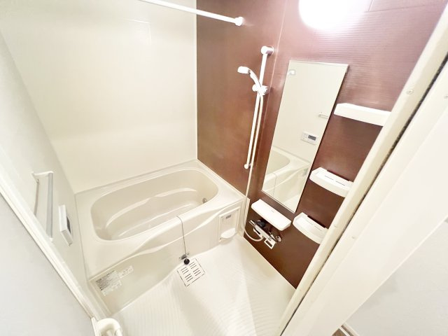 シャンドフルールⅡの浴室|※別部屋参考写真