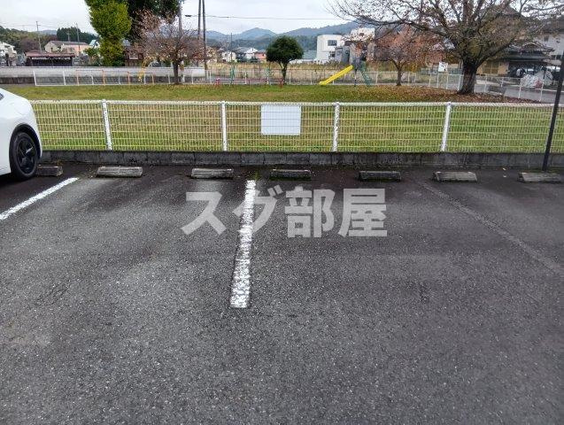 RIO AONO　Ⅱ号館の駐車場