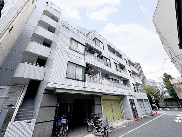 シティハイツ湊の外観