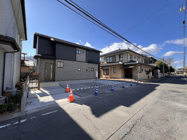 新築　前橋市総社町桜が丘　Blooming　Garden　１号棟の前面道路含む現地写真|現地写真　北側接道幅員約5.9ｍ
