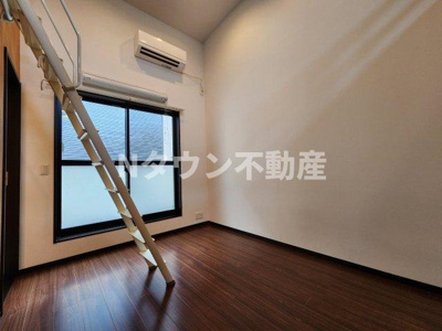 【洋室】 | Felicita | 広々とした洋室です