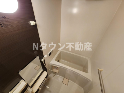 【浴室】 | Felicita | 落ち着いた空間のお風呂です