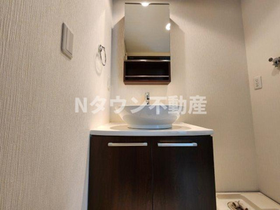 【独立洗面台】 | Felicita | 独立洗面台、小物を置くことができて便利です