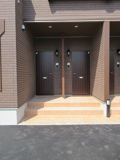 【エントランス】 | プラシードＭ・ｒⅡ | 落ち着いたエントランスです