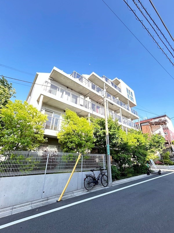 JP　noie　駒沢大学の外観