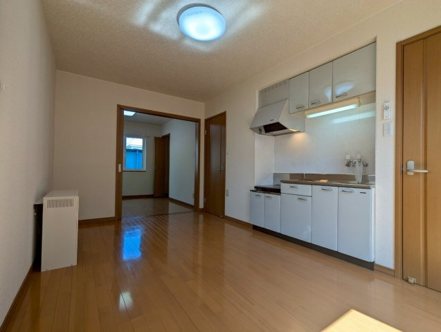 ロイヤルエステートの居間・リビング