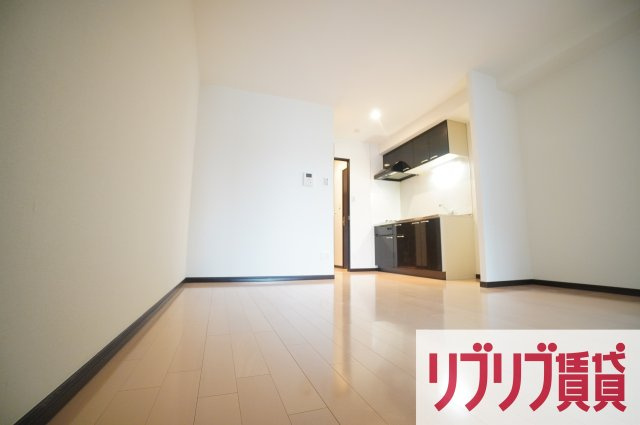 千葉市中央区新田町の賃貸マンションの居間・リビング