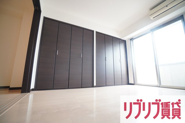 千葉市中央区新田町の賃貸マンションの寝室