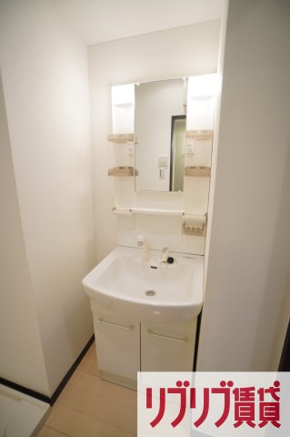 千葉市中央区新田町の賃貸マンションの洗面所