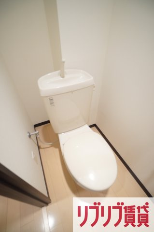 千葉市中央区新田町の賃貸マンションのトイレ