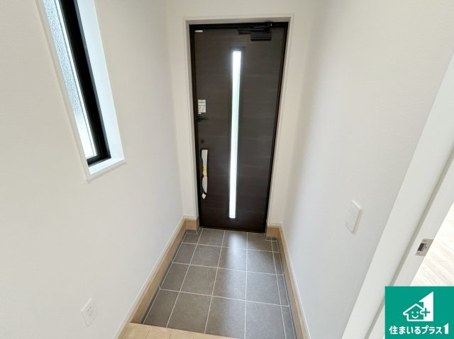 神戸市垂水区南多聞台　第1期　新築一戸建ての玄関|シューズボックスにはたくさんの靴が収納できるので玄関周りはいつもスッキリ！ご家族が増えても安心！