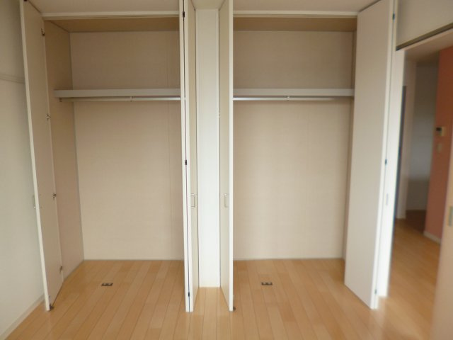 サンモールコーポ成田の収納|クローゼット