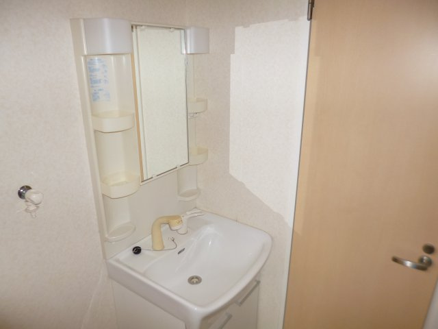 サンモールコーポ成田の独立洗面台|洗面洗髪化粧台
