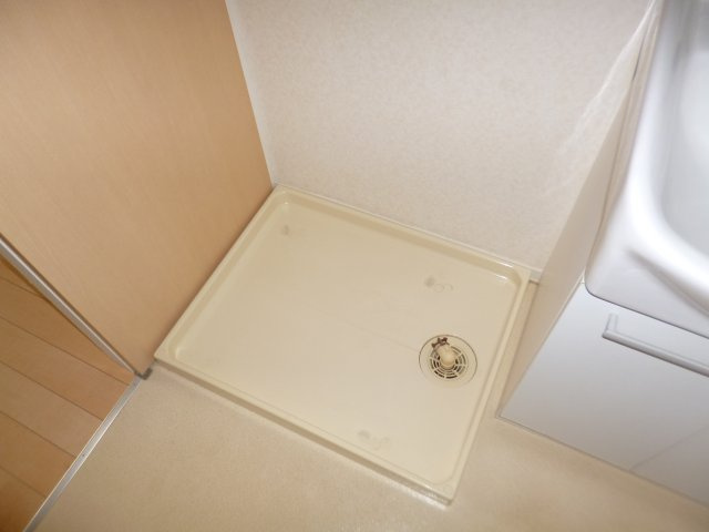 サンモールコーポ成田の内装|室内洗濯機置場