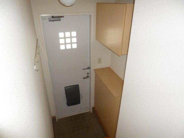 サンモールコーポ成田の玄関