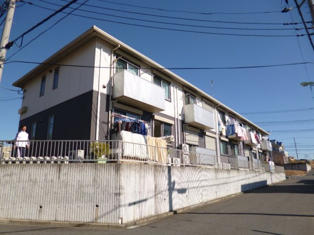 サンモールコーポ成田の外観