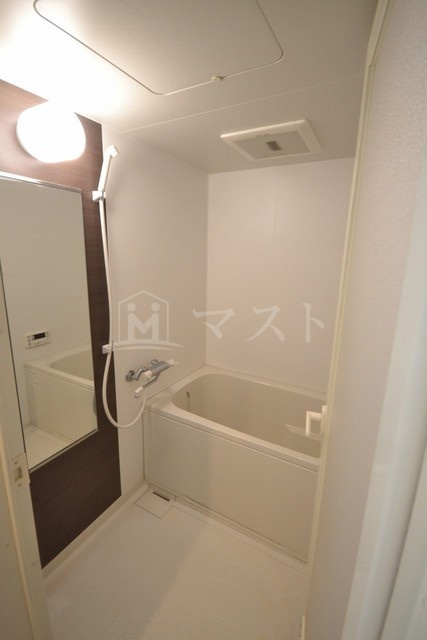 ＵＲＢＡＮ　ＴＥＲＲＡＣＥ　ＡＢＥＮＯの浴室