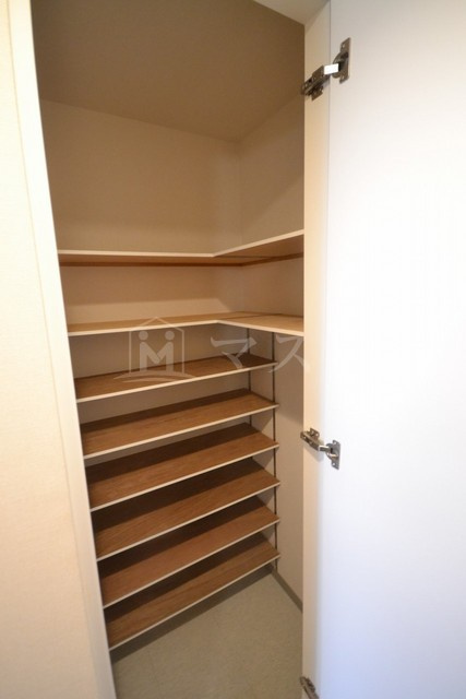 ＵＲＢＡＮ　ＴＥＲＲＡＣＥ　ＡＢＥＮＯの収納