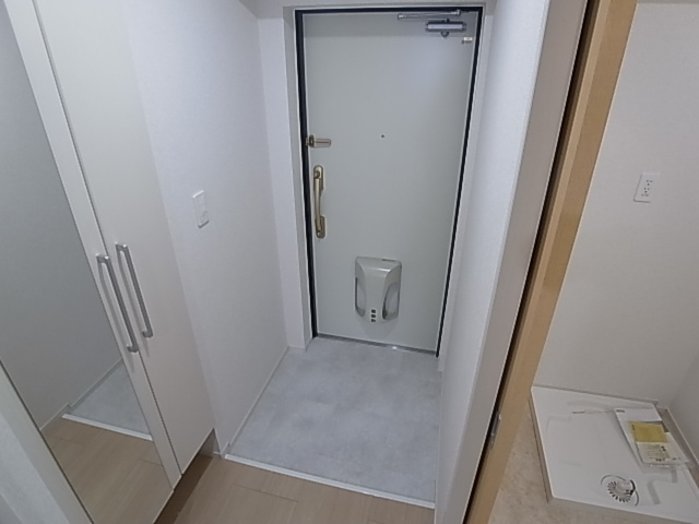 神戸市長田区西尻池町２丁目の賃貸マンションの玄関|シューズボックス付き玄関