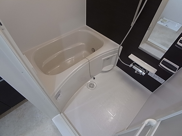 神戸市長田区西尻池町２丁目の賃貸マンションの浴室|追焚機能付バスルーム