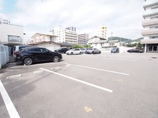 【駐車場】