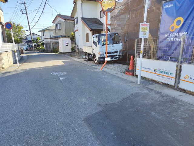 行田市西新町　の前面道路含む現地写真|現地前面道路