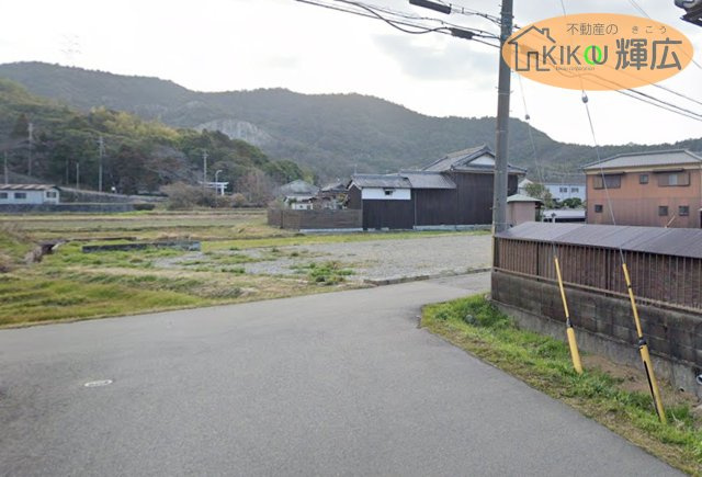 【周辺】 | 高砂市阿弥陀町北山　土地 | 前面道路は広々としておりますので、お車の運転が苦手な方でも安心ですね。