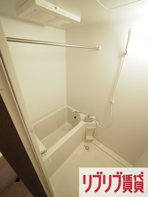 カーサメイプル千葉中央の浴室