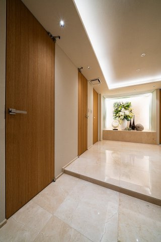 ザ・ハウス南麻布の玄関