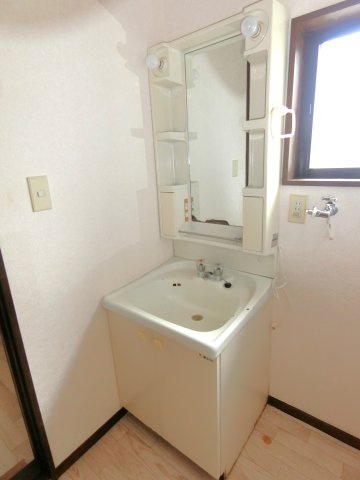 グラン・テラス21の独立洗面台