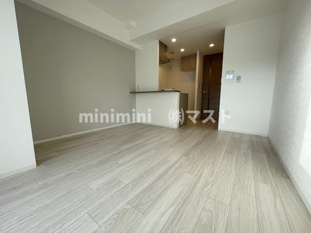 レジュールアッシュOSAKA今里駅前の居間・リビング