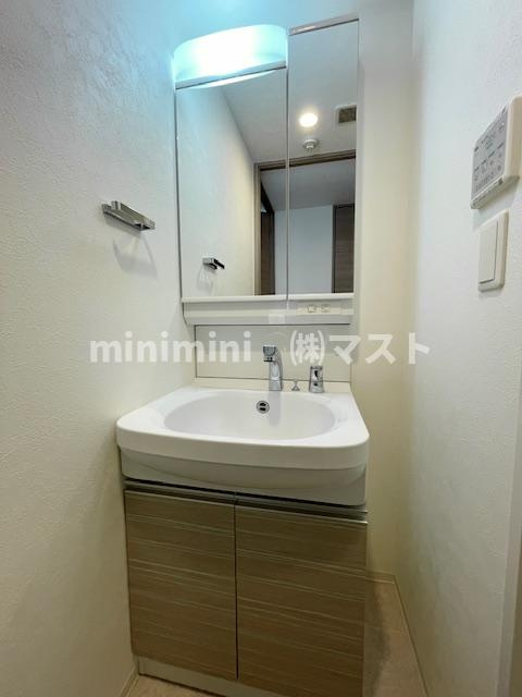 レジュールアッシュOSAKA今里駅前の洗面所