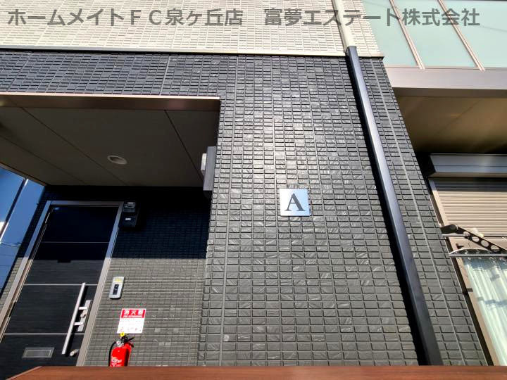 シャーメゾンサンクチュエールA棟のエントランス