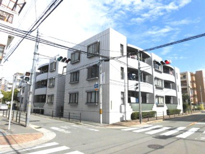 【外観】 | パティオ小松 | 建物の個性を主張するシックな外観です