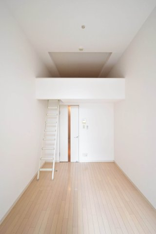 【居間・リビング】 | リヴェール別府 | 別号室の写真になります。現況優先。